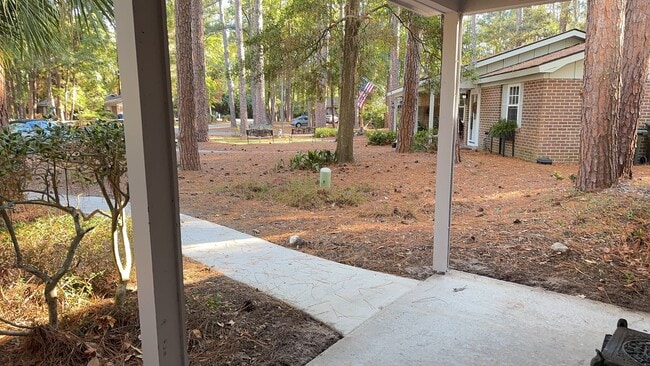 6 Point Comfort Rd in Hilton Head Island, SC - Building Photo - Building Photo