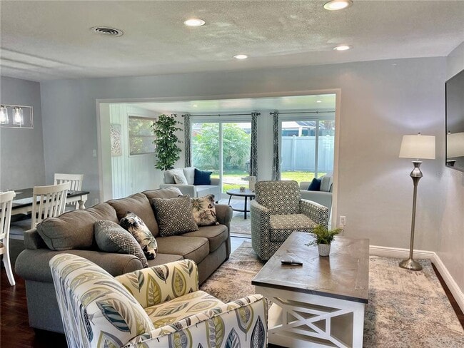 2526 Constitution Blvd in Sarasota, FL - Building Photo - Building Photo