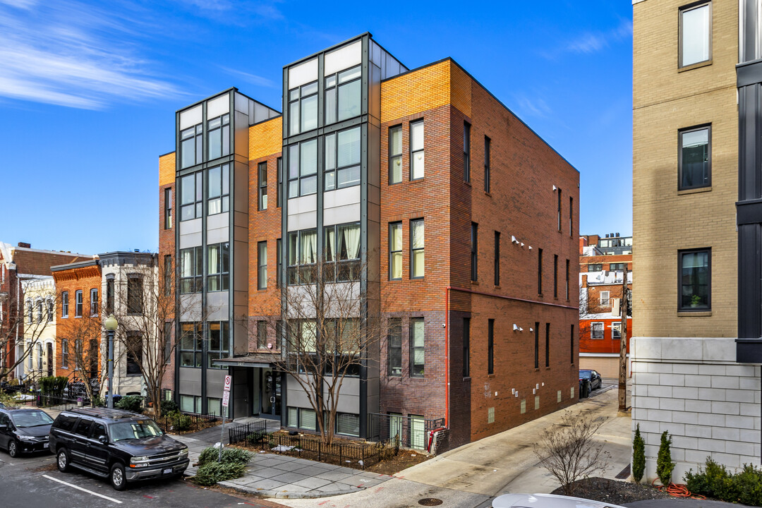 1407 W St NW in Washington, DC - Building Photo