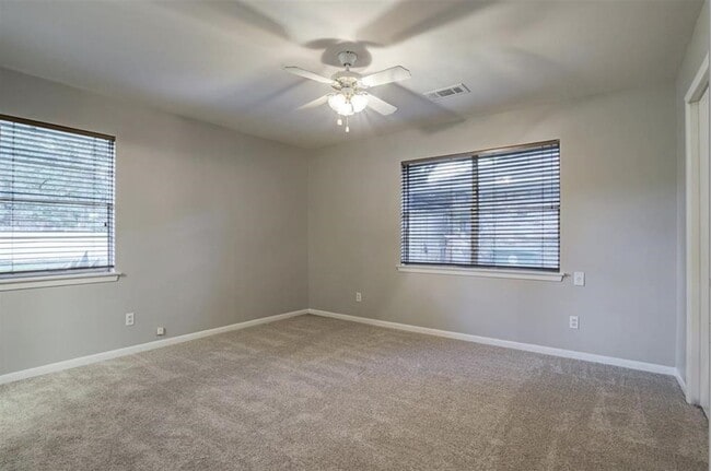 2018 Manila Ln in Houston, TX - Building Photo - Building Photo