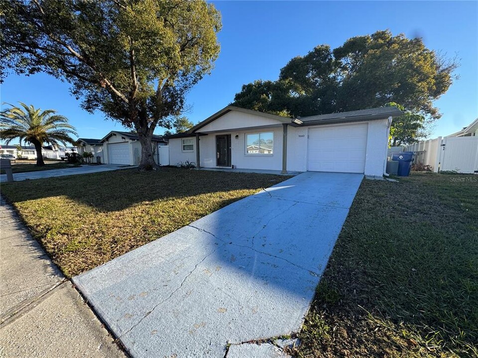 9140 Lunar Ln in Port Richey, FL - Building Photo