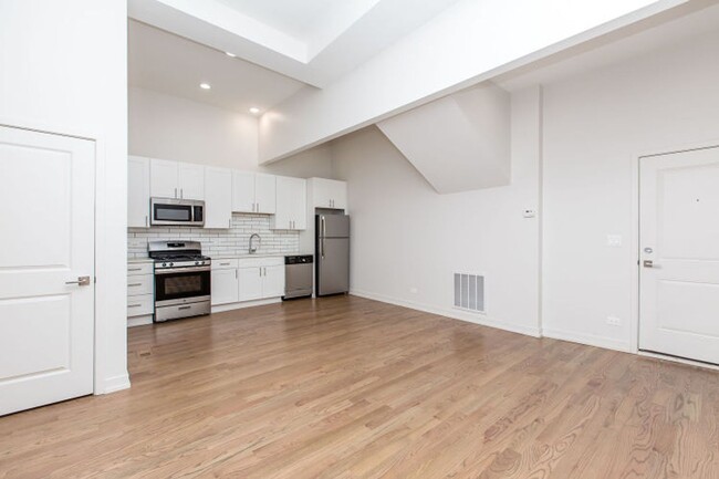 property at 1008 W 18th St