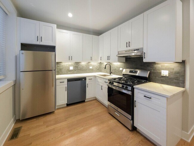 property at 4839 N Wolcott Ave
