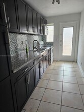 1450 NE 170th St in North Miami Beach, FL - Building Photo - Building Photo