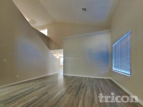 12367 W Turney Ave in Avondale, AZ - Foto de edificio - Building Photo