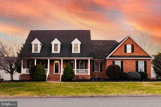 102 Bramble Ct in Winchester, VA - Building Photo - Building Photo