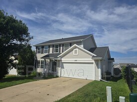 1138 White Ivy Pl NE in Cedar Rapids, IA - Building Photo