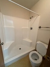 105 Highland Ct in Jacksonville, NC - Building Photo - Building Photo