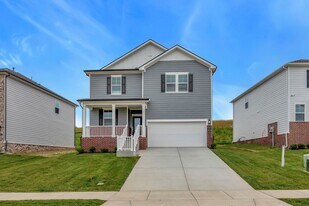 172 E Millbrook Dr in Spring Hill, TN - Building Photo