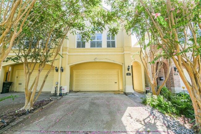 property at 618 Detering St