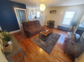 132 Wesleyan Ave in Providence, RI - Building Photo