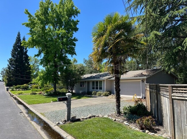 8190 E Granite Dr in Granite Bay, CA - Building Photo - Building Photo