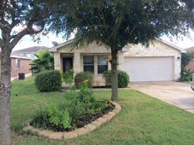 111 Salado Dr in Kyle, TX - Building Photo