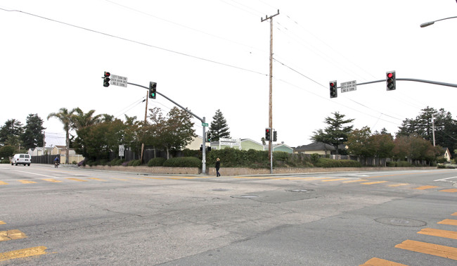 Live Oak Mobile park in Santa Cruz, CA - Building Photo - Building Photo