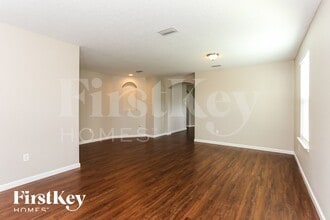 78295 Saddle Rock Rd in Yulee, FL - Foto de edificio - Building Photo