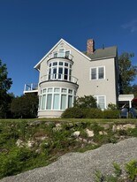 37 Stowaway Rd in Southport, ME - Building Photo