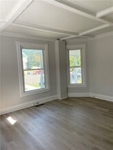 352 Euclid Ave in Elmira, NY - Foto de edificio - Building Photo