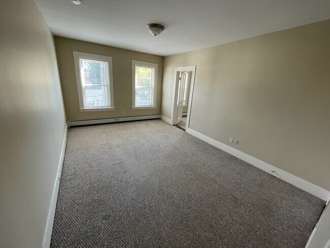 104 Wilson Street in Manchester, NH - Building Photo - Building Photo