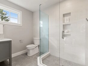 15 Hadley Pl in Medford, MA - Building Photo - Building Photo