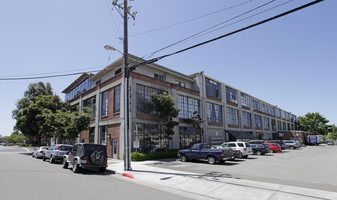 Besler Building in Emeryville, CA - Foto de edificio - Building Photo