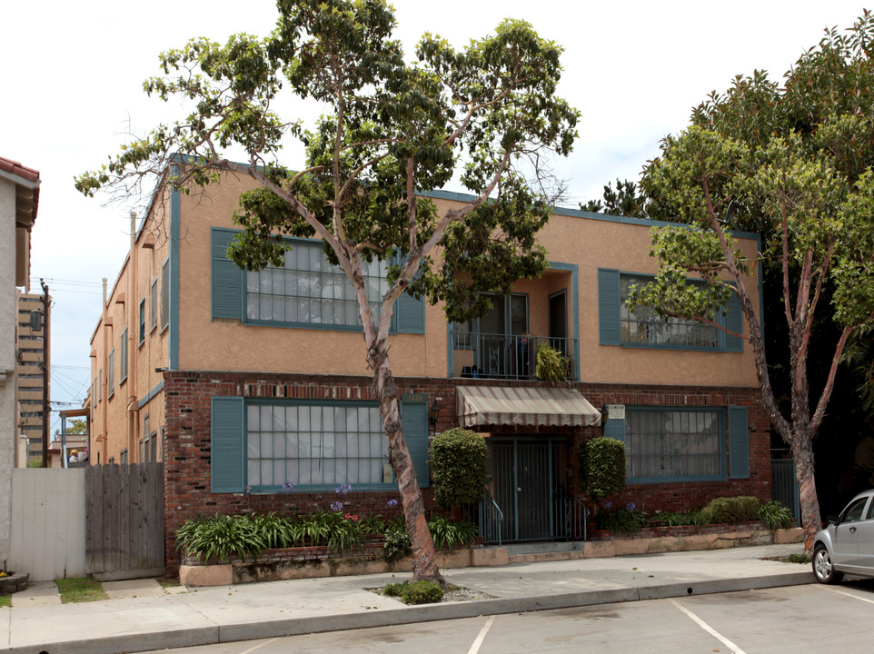 1820 E 2nd St in Long Beach, CA - Foto de edificio