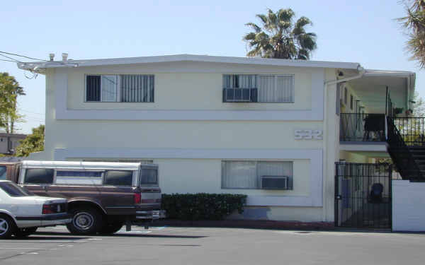 532 N 1st St in El Cajon, CA - Foto de edificio - Building Photo