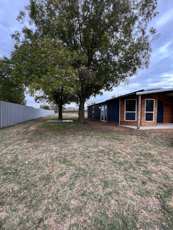 2526 Co Rd 4790 in Boyd, TX - Foto de edificio - Building Photo