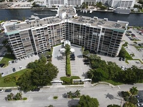 400 Leslie Dr, Unit PH in Hallandale Beach, FL - Building Photo - Building Photo