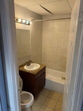 1613 W 87th St, Unit 304 in Chicago, IL - Building Photo - Building Photo