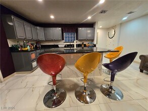 2755 Mann St in Las Vegas, NV - Building Photo - Building Photo