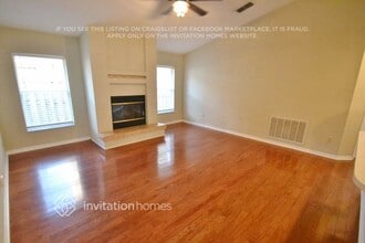 2005 Dumont Dr in Valrico, FL - Building Photo - Building Photo