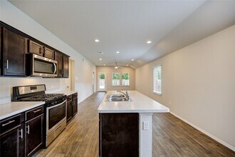 16937 Rich Pines Dr in Conroe, TX - Building Photo - Building Photo