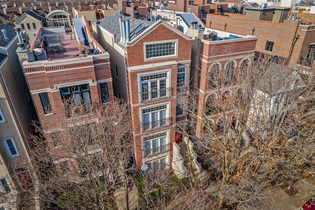 2714 N Wayne Ave, Unit 2D