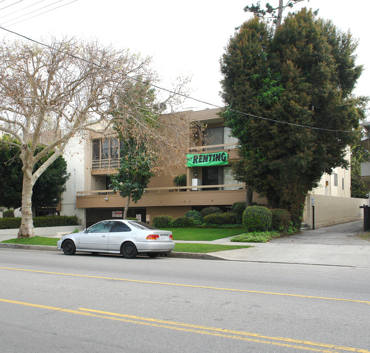 12348 Magnolia Blvd in Valley Village, CA - Building Photo