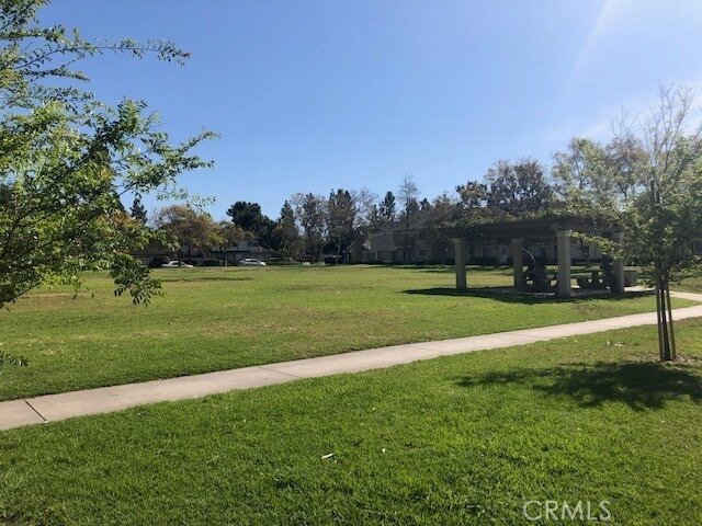 25 Woodleaf, Unit 182 in Irvine, CA - Building Photo