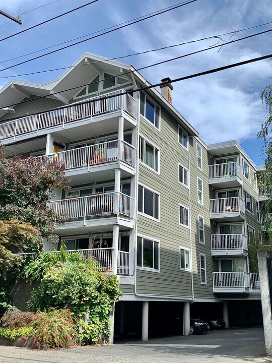 308 Summit Ave E in Seattle, WA - Building Photo