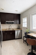 952 Green Bay Rd in Glencoe, IL - Building Photo - Building Photo