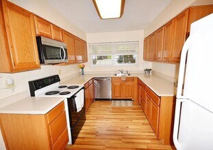 428 Montemar Ave, Unit Apt C in Baltimore, MD - Building Photo - Building Photo