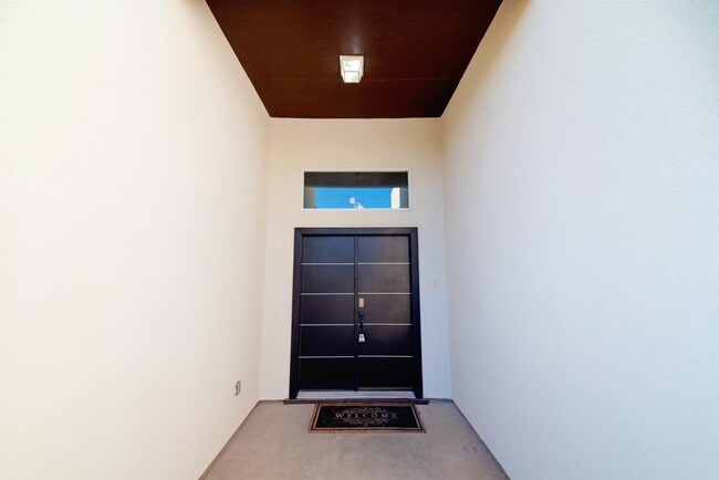 120 Tranquilo Dr in Laredo, TX - Building Photo - Building Photo