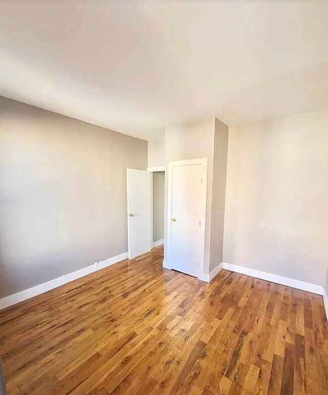 92 Moore St, Unit 3R in Brooklyn, NY - Building Photo - Building Photo