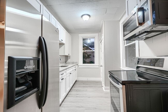 property at 5510 Edna Ave
