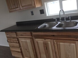 421 N Hooper Ave in Soda Springs, ID - Building Photo