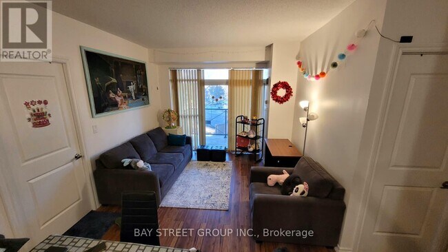 135 Wynford Dr in Toronto, ON - Building Photo - Building Photo