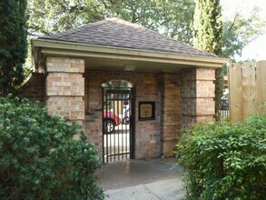 1601 S Shepherd Dr in Houston, TX - Building Photo - Building Photo