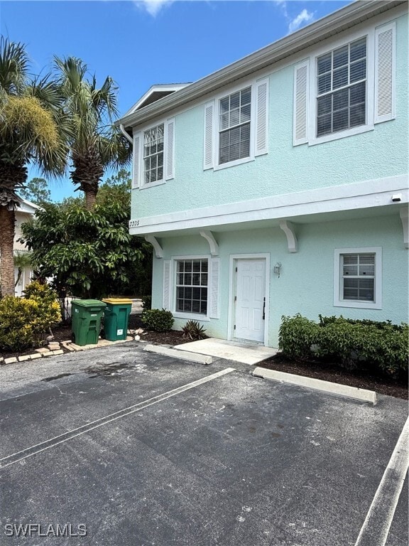 property at 3305 Lisa Ln