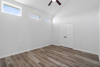 30 April Point Dr S in Montgomery, TX - Building Photo - Building Photo