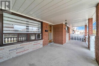 79 Kanarick Crescent in Toronto, ON - Building Photo - Building Photo