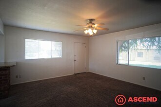 1017 Paloma St-Unit -1017 Paloma in Bakersfield, CA - Building Photo - Building Photo