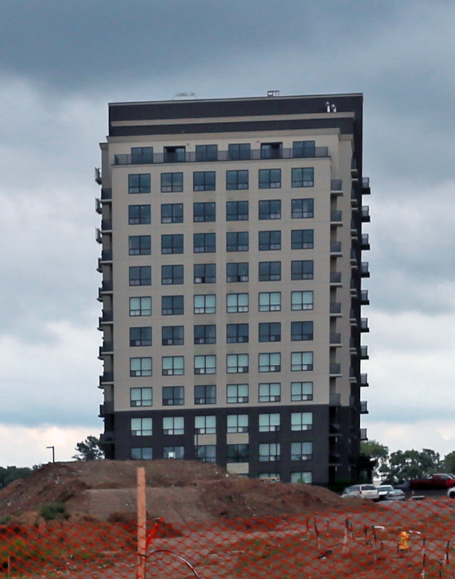 Westmount Estates III in London, ON - Building Photo - Building Photo