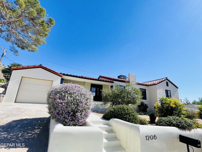 1206 Stockwell Ln in El Paso, TX - Building Photo - Building Photo